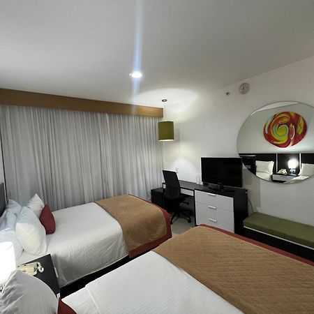 Hotel Mexico Plaza Ирапуато Экстерьер фото